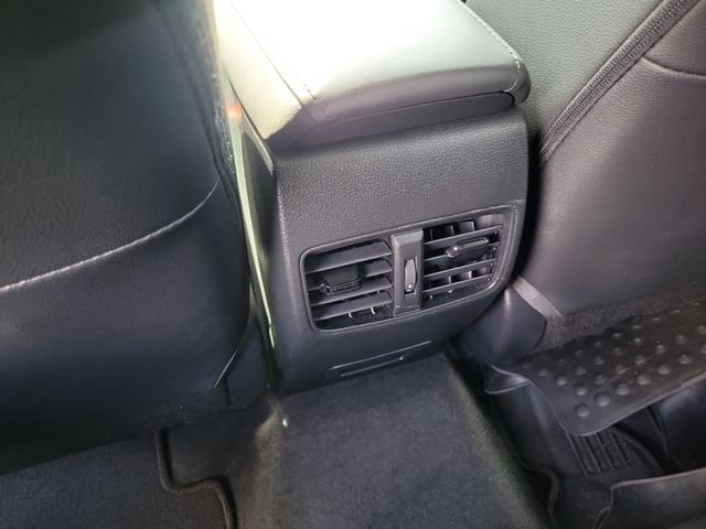 Used 2023 Toyota Corolla Cross XLE AWD/4WD image 14