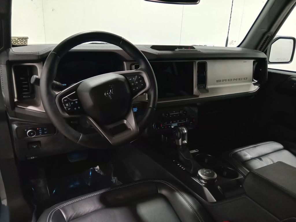 Certified 2025 Ford Bronco Outer Banks AWD/4WD image 14