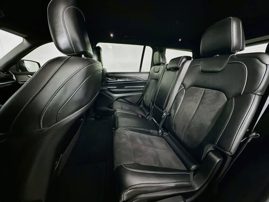 Used 2024 Jeep Grand Cherokee L Laredo AWD/4WD image 14