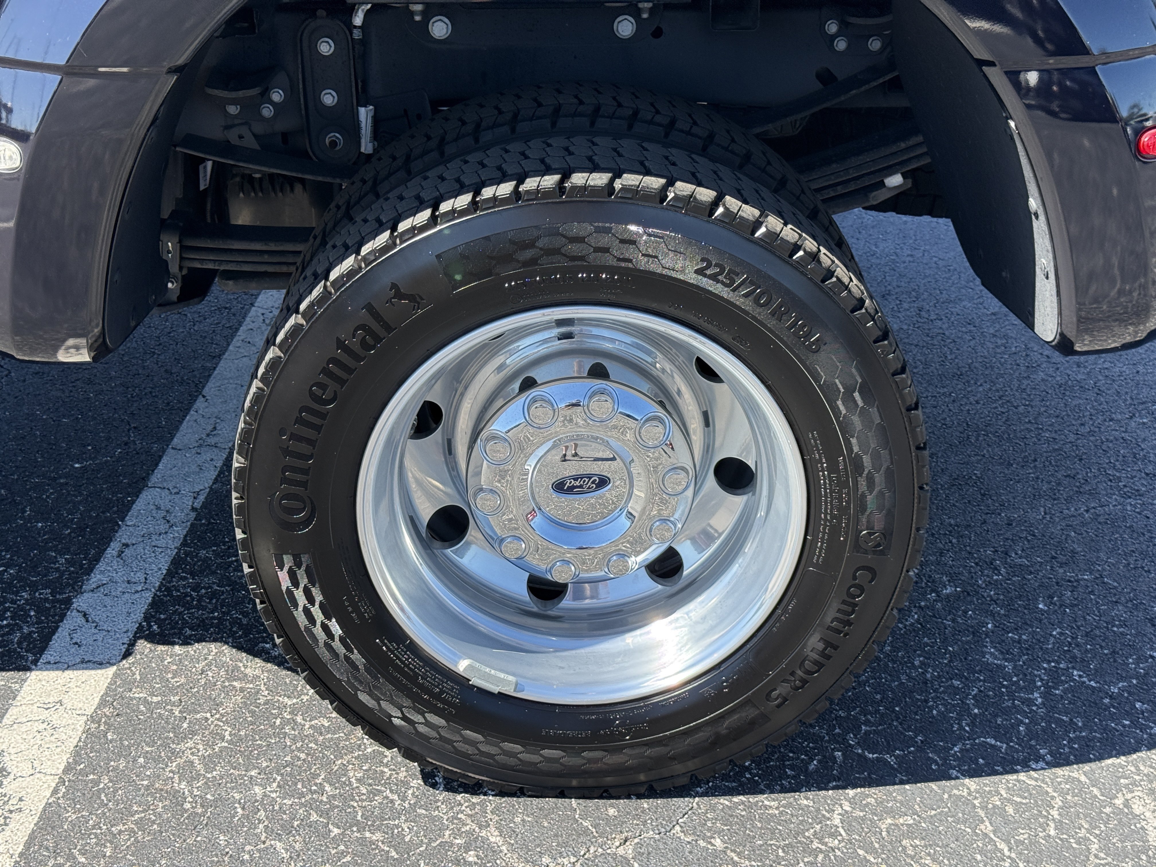 Certified 2024 Ford F450 Platinum w/ FX4 Off-Road Package AWD/4WD image 33
