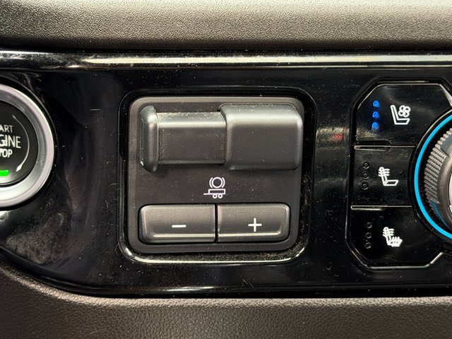 Used 2022 Chevrolet Silverado 1500 High Country w/ High Country Premium Package AWD/4WD image 24