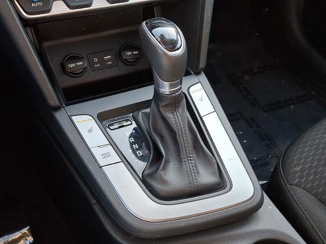 Used 2020 Hyundai Elantra Value Edition w/ Winter Weather Package image 13