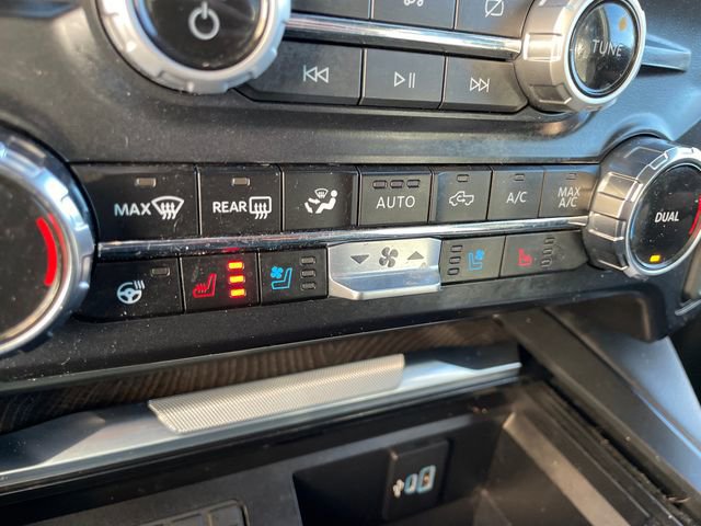 Certified 2024 Ford F250 Platinum image 36