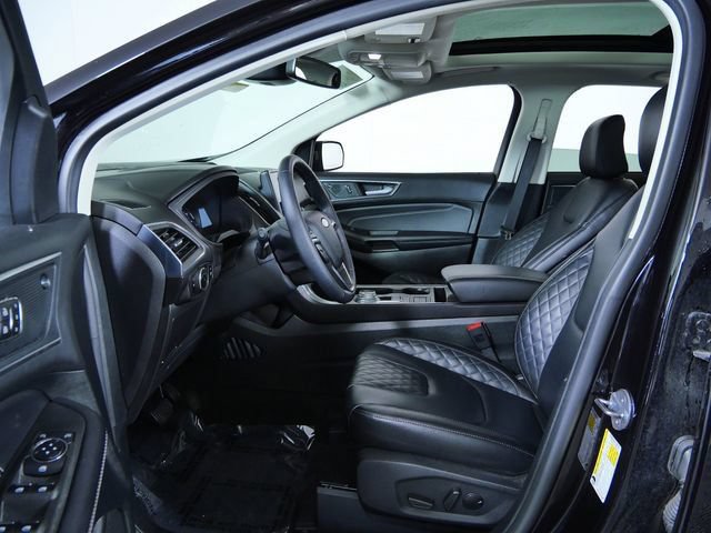 Certified 2024 Ford Edge Titanium AWD/4WD image 16