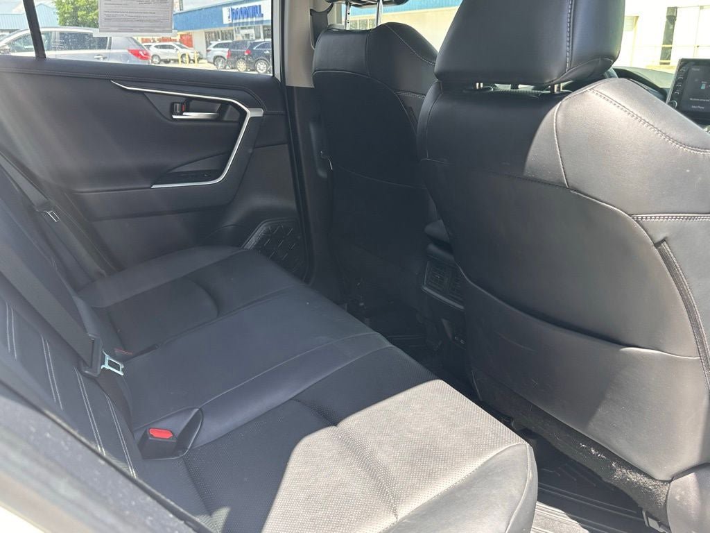 Used 2022 Toyota RAV4 Limited AWD/4WD image 21