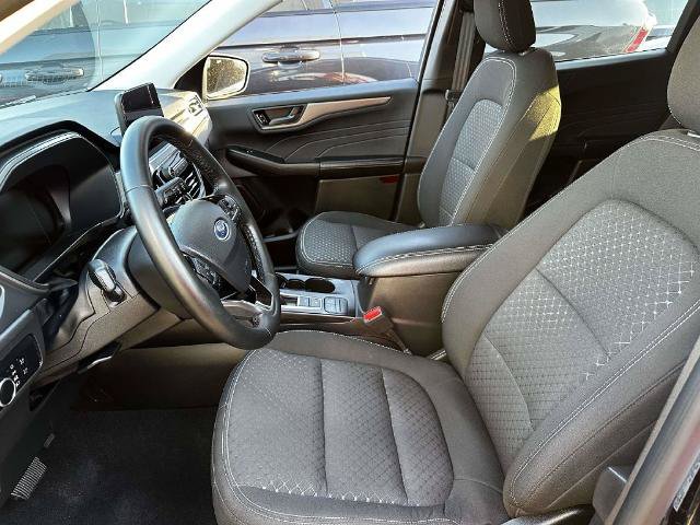 Certified 2023 Ford Escape Active AWD/4WD image 10
