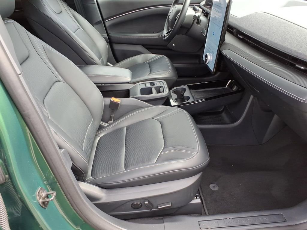 Certified 2025 Ford Mustang Mach-E Premium RWD image 8