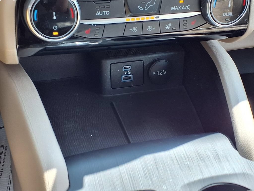 Certified 2022 Ford Escape SEL AWD/4WD image 14
