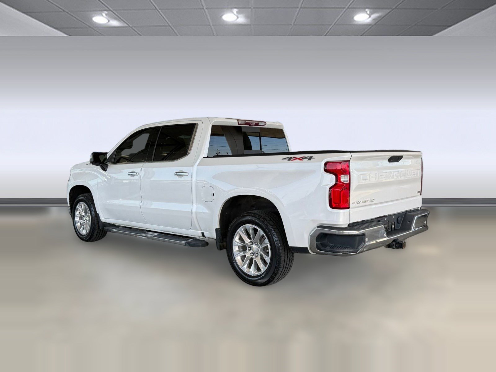 Used 2020 Chevrolet Silverado 1500 LTZ w/ LTZ Plus Package AWD/4WD image 3