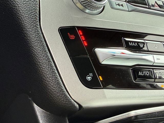 Certified 2022 Ford Explorer XLT w/ Equipment Group 202A image 10