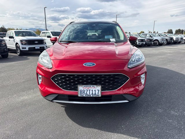 Certified 2020 Ford Escape Titanium w/ Titanium Premium Package 2.0 AWD/4WD image 3