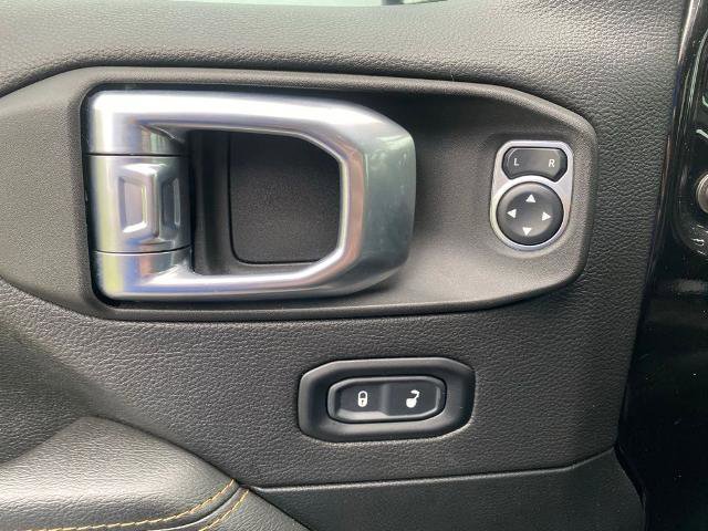 Used 2021 Jeep Gladiator Overland AWD/4WD image 13