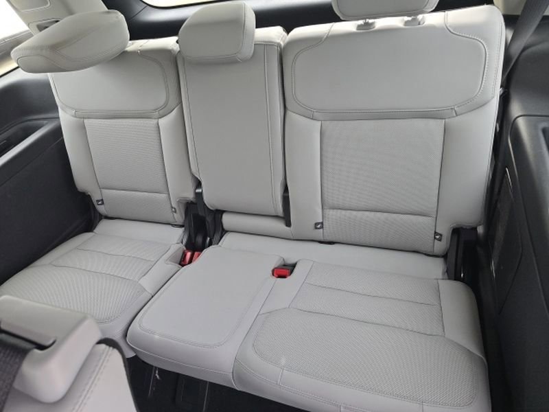 Certified 2025 Ford Expedition Platinum w/ Driver's Package image 12