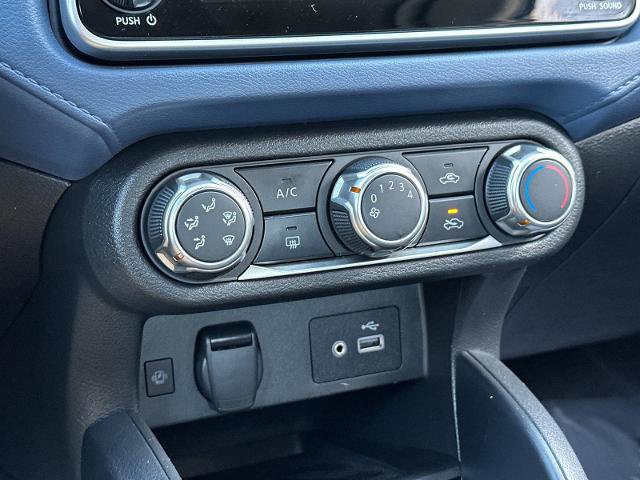 Used 2023 Nissan Versa SV image 18