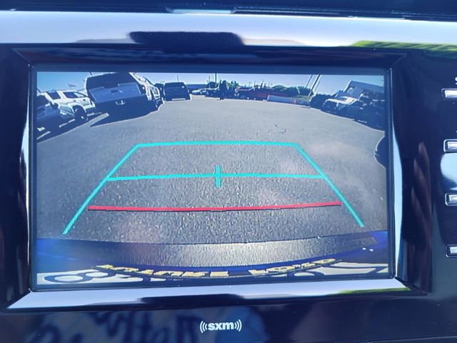 Used 2020 Toyota Camry SE w/ Blackout Package image 15