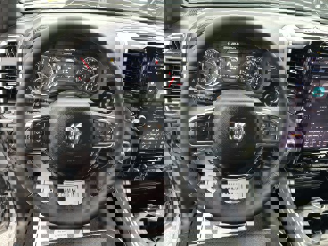 Used 2025 RAM 1500 Laramie w/ Sport Appearance Package AWD/4WD image 7