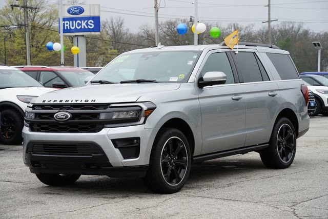 Certified 2022 Ford Expedition Limited AWD/4WD image 3