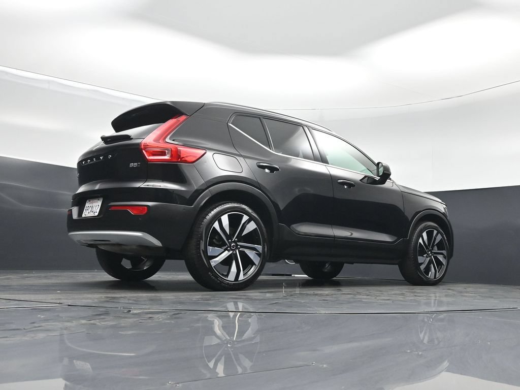 Used 2025 Volvo XC40 B5 Plus AWD/4WD image 50