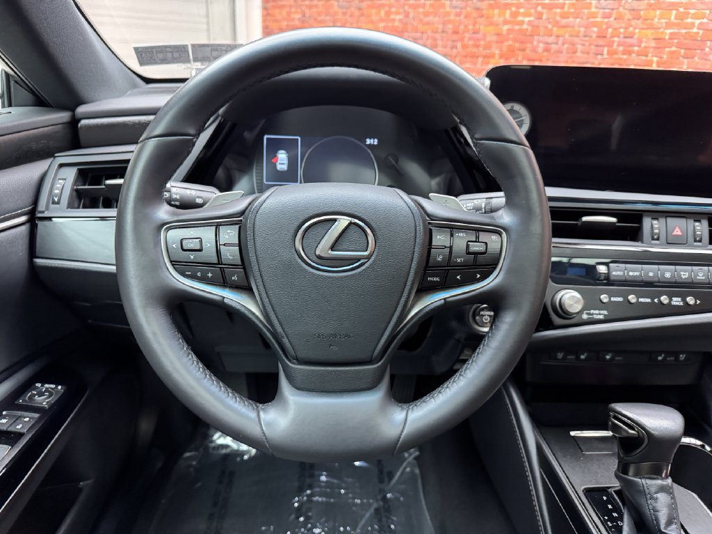 Used 2023 Lexus ES 300h w/ Premium Package FWD image 15