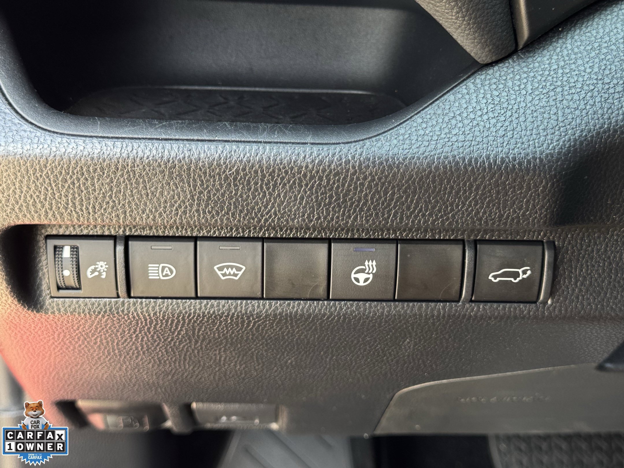 Used 2023 Toyota RAV4 XLE Premium FWD image 21