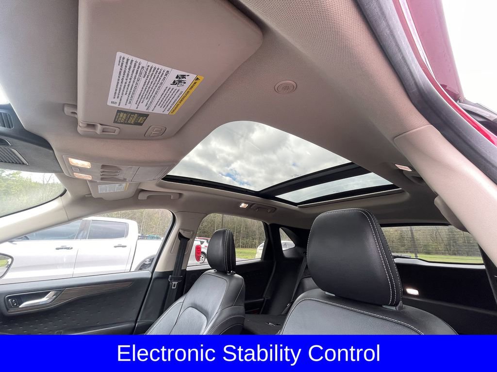 Certified 2020 Ford Escape Titanium AWD/4WD image 8