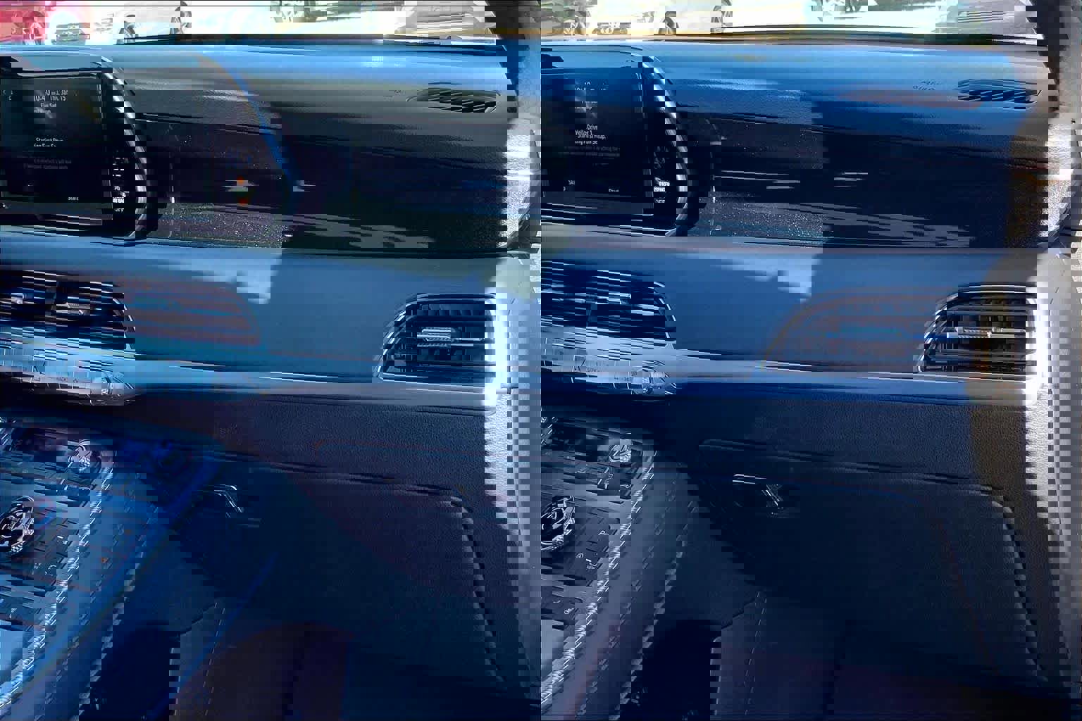 Used 2022 Hyundai Palisade Calligraphy image 17