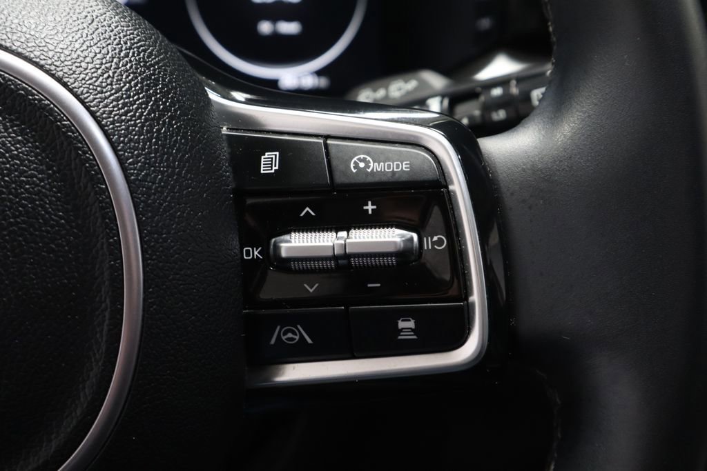 Used 2023 Kia Sorento SX image 32