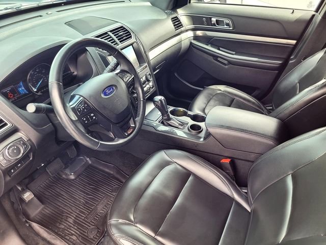 Certified 2019 Ford Explorer XLT w/ Equipment Group 202A FWD image 10