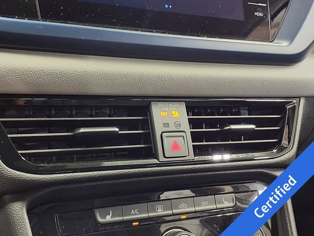 Used 2023 Volkswagen Taos SE w/ Panoramic Sunroof Package AWD/4WD image 13