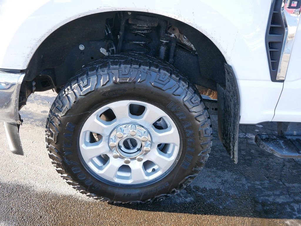Certified 2024 Ford F350 XLT w/ FX4 Off-Road Package image 7