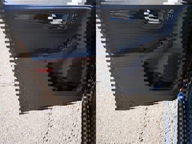 Certified 2023 Ford Escape ST-Line Select w/ Tech Pack #2 image 13