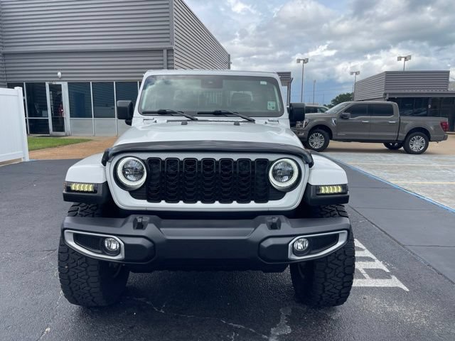 Used 2025 Jeep Gladiator Sport AWD/4WD image 12