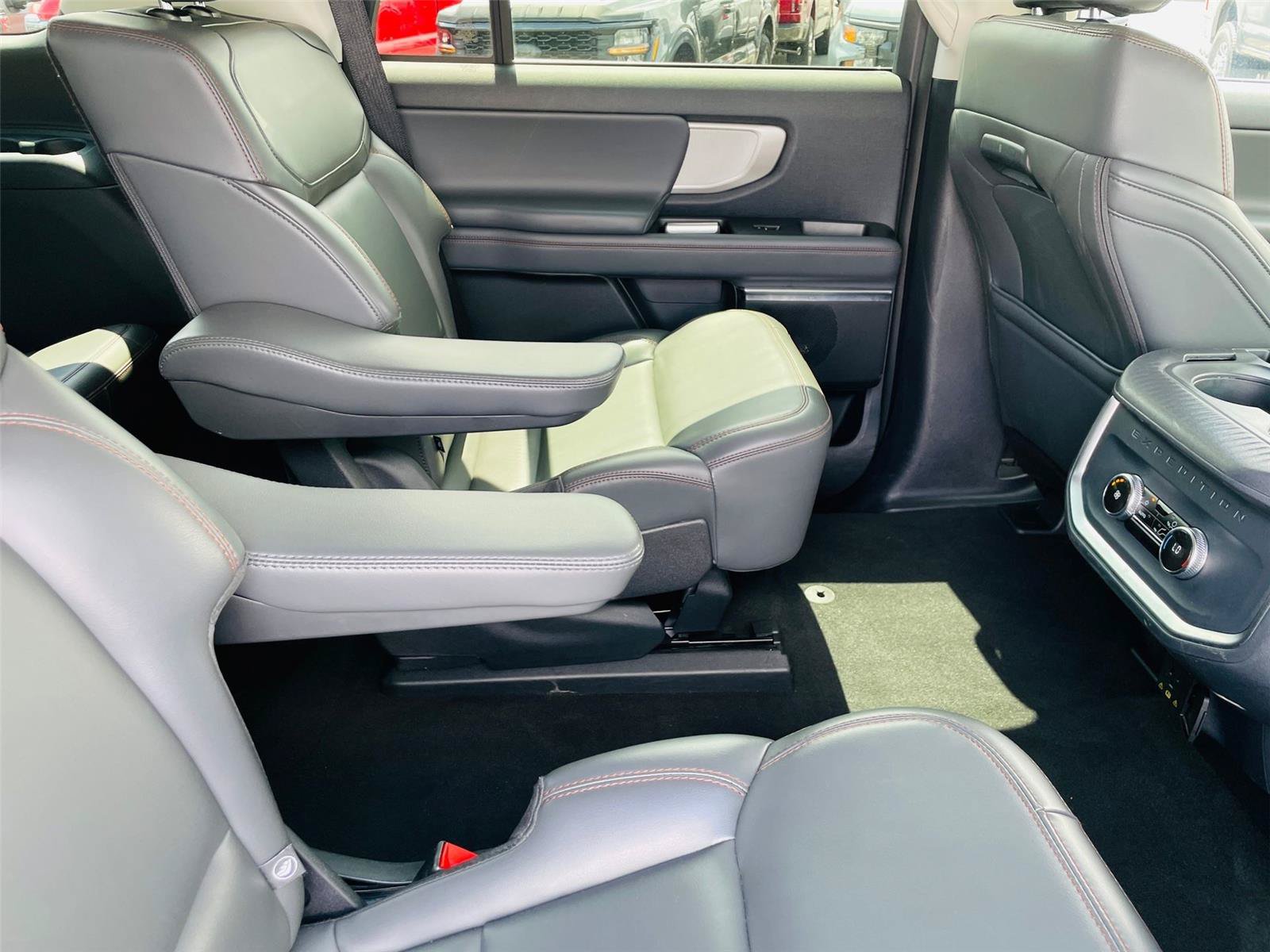 Certified 2025 Ford Expedition Active RWD image 24