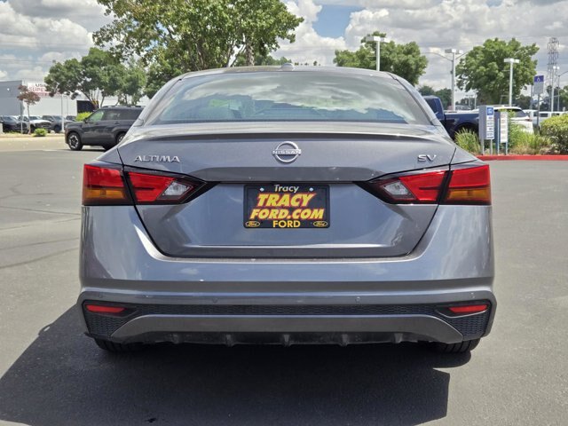 Used 2024 Nissan Altima 2.5 SV FWD image 5