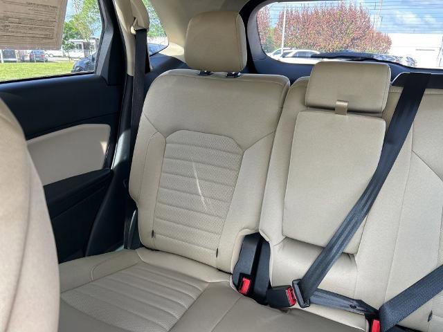 Certified 2020 Ford Edge SE FWD image 12