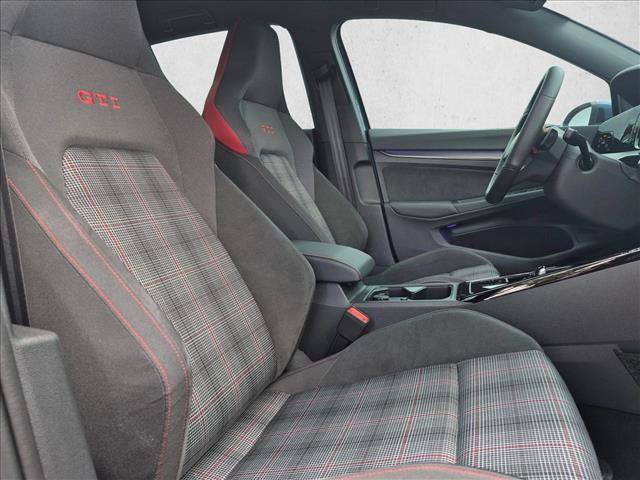 Used 2025 Volkswagen Golf S FWD image 20