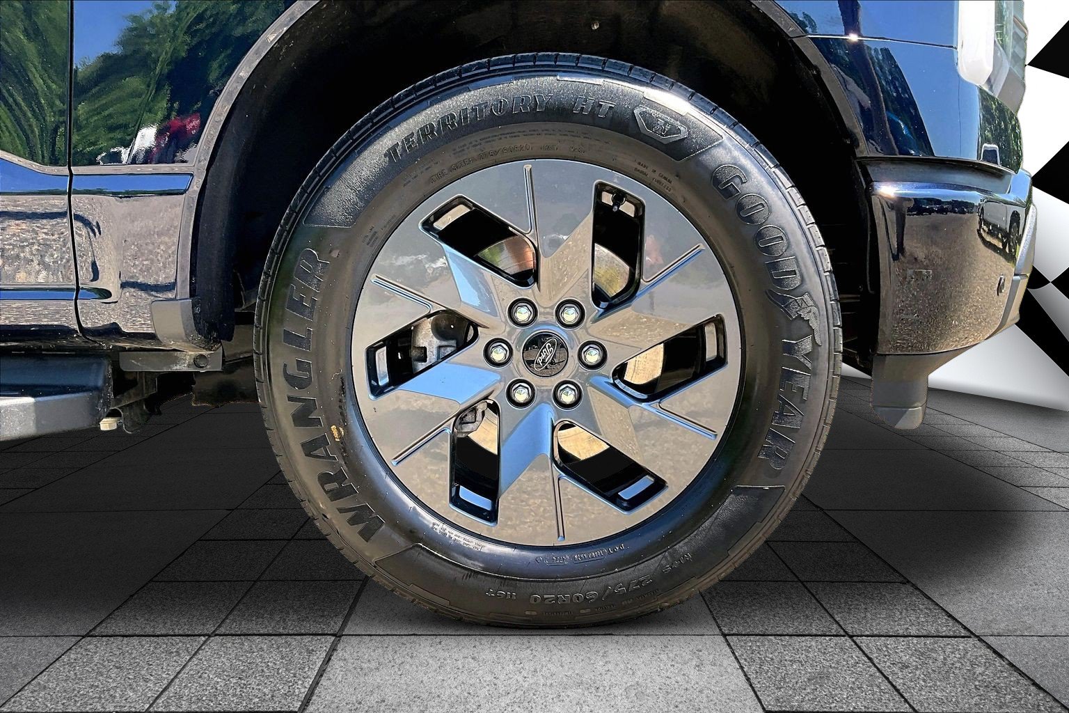 Certified 2025 Ford F150 Lightning Lariat AWD/4WD image 8