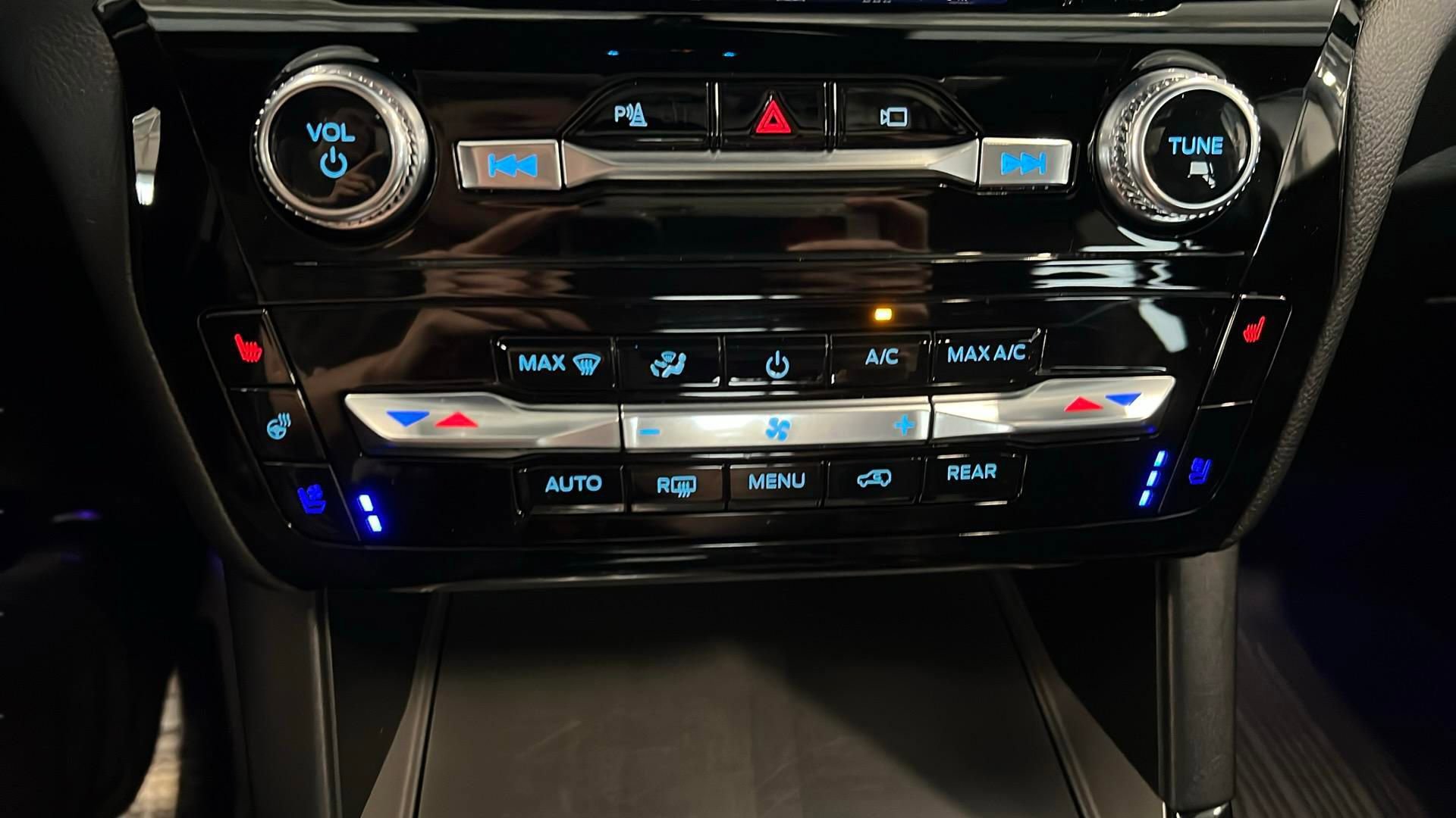 Certified 2023 Ford Explorer ST w/ Equipment Group 401A image 34