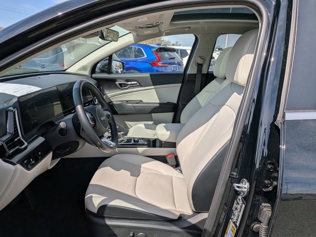 Used 2025 Kia Sportage EX w/ Premium Package FWD image 15