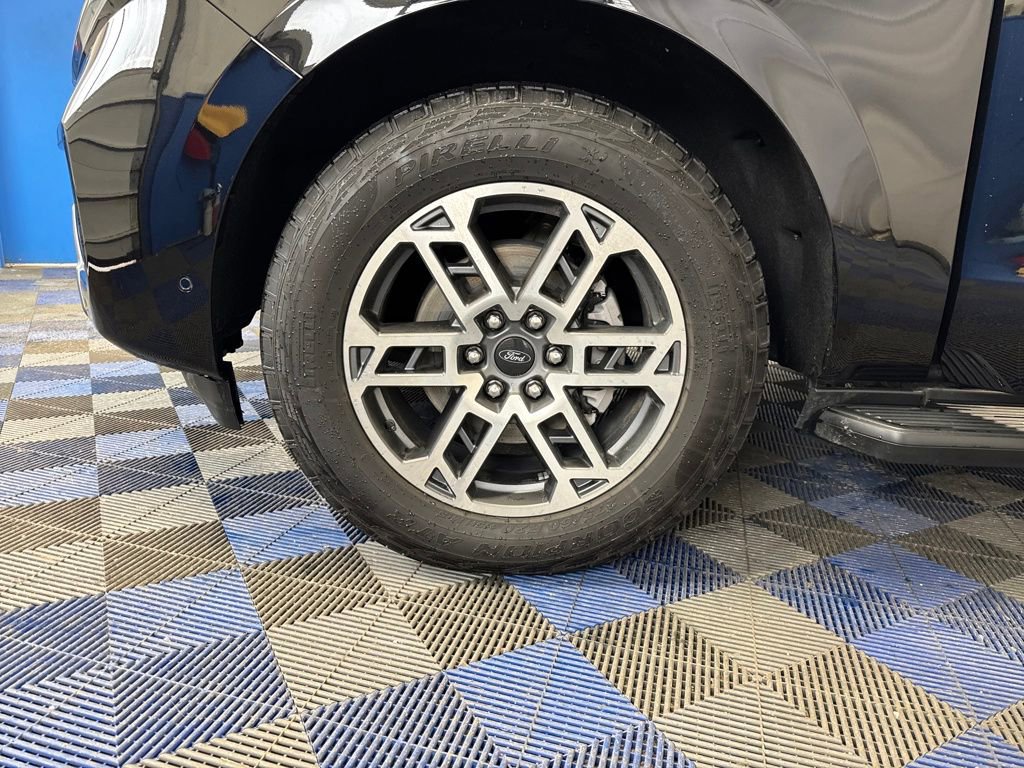 Certified 2025 Ford Expedition Max Active AWD/4WD image 32