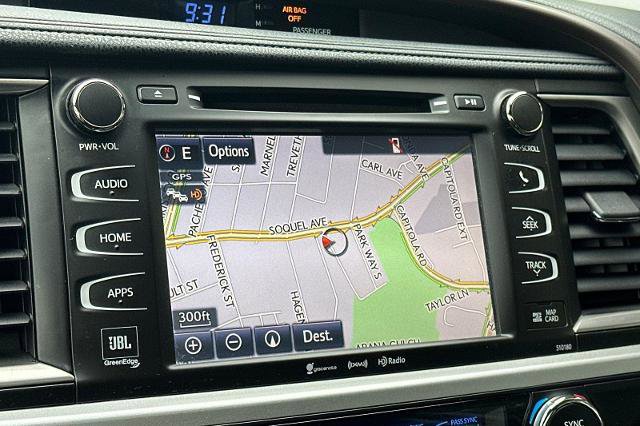 Used 2018 Toyota Highlander Limited image 14