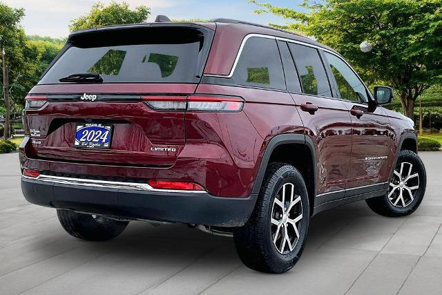 Used 2024 Jeep Grand Cherokee Limited image 4
