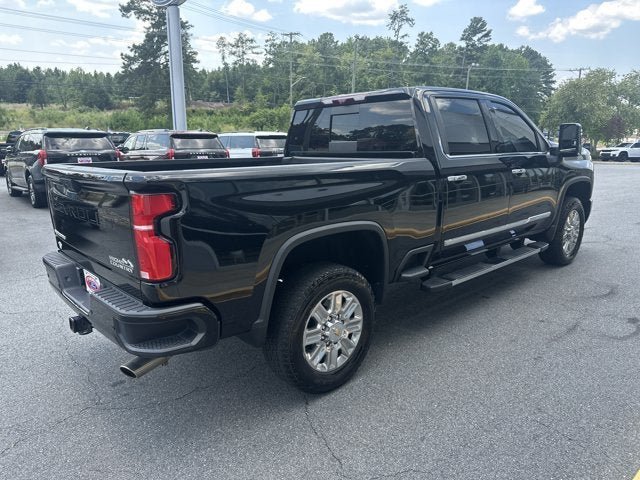 Used 2024 Chevrolet Silverado 2500 High Country w/ Technology Package AWD/4WD image 6
