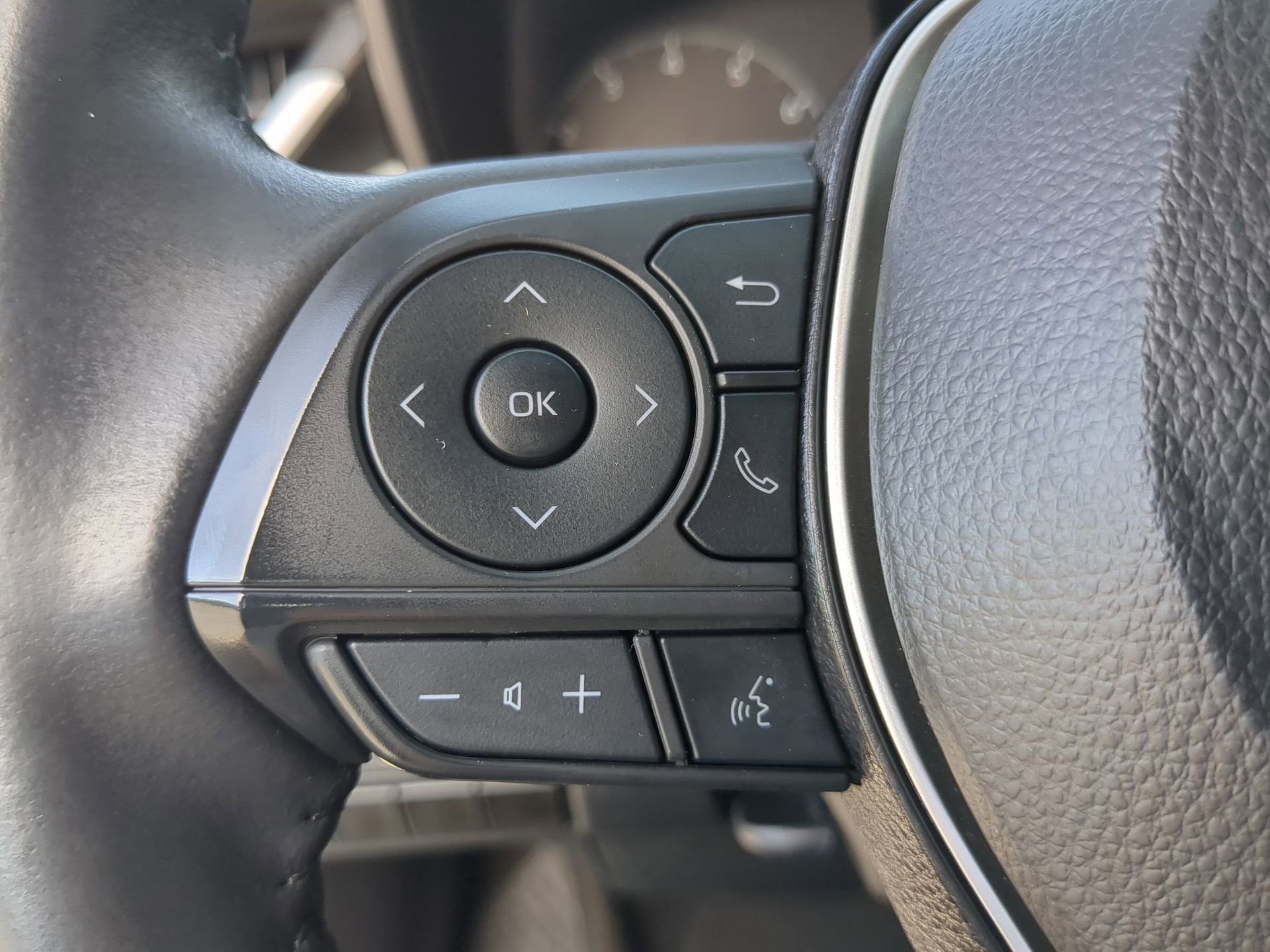 Used 2024 Toyota Corolla SE image 27