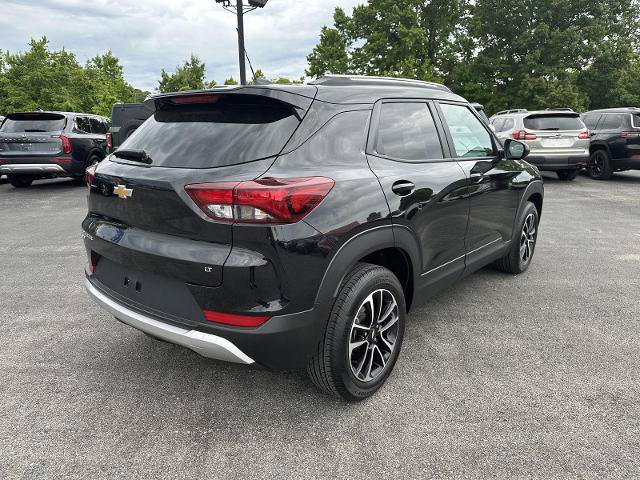 Used 2025 Chevrolet TrailBlazer LT AWD/4WD image 7