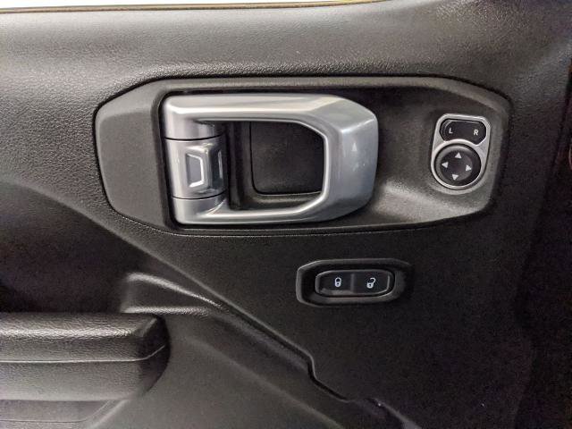 Used 2023 Jeep Wrangler Unlimited Rubicon 4xe AWD/4WD image 16