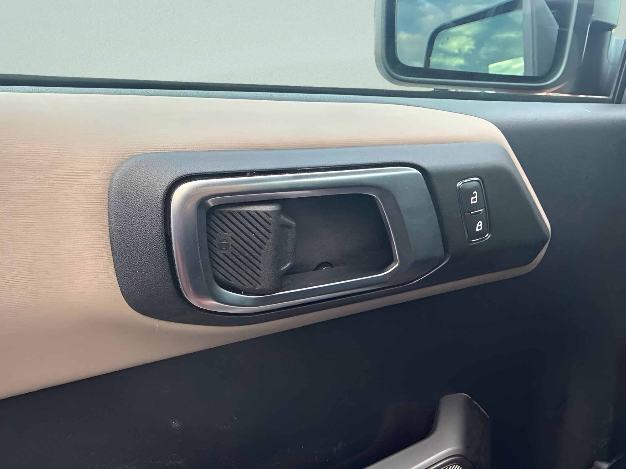 Certified 2022 Ford Bronco Wildtrak AWD/4WD image 19