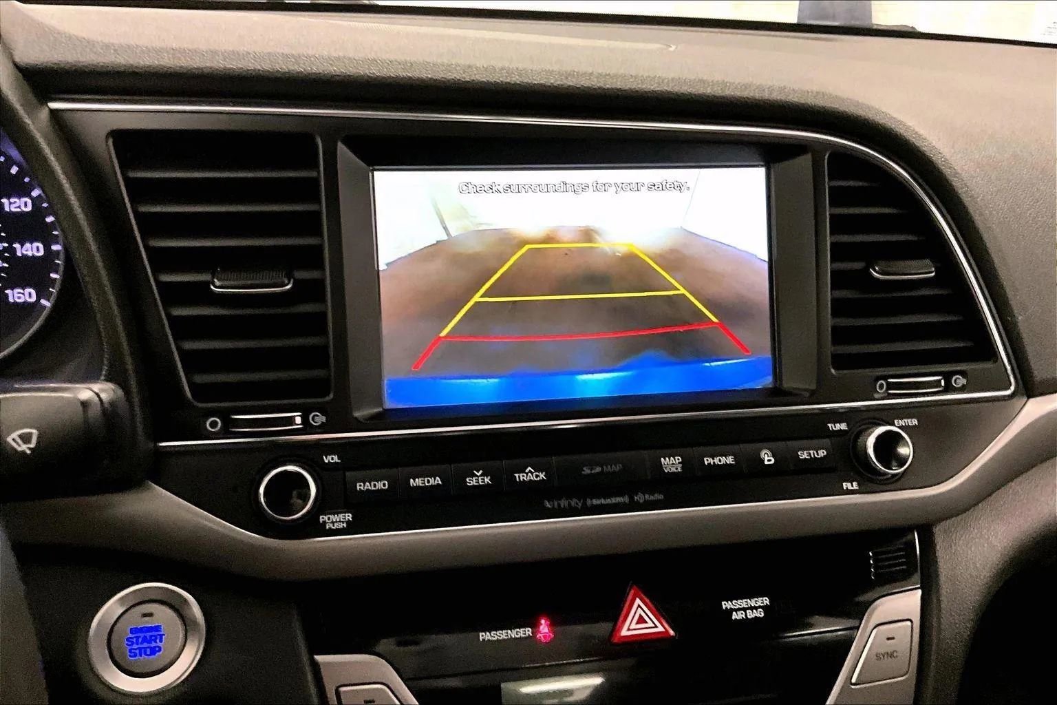 Used 2017 Hyundai Elantra Limited w/ Limited Tech Package 04 image 20