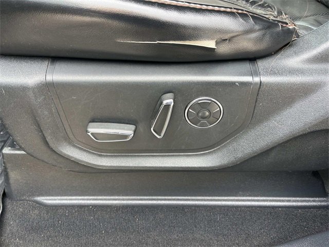 Certified 2020 Ford F450 Platinum w/ FX4 Off-Road Package image 27