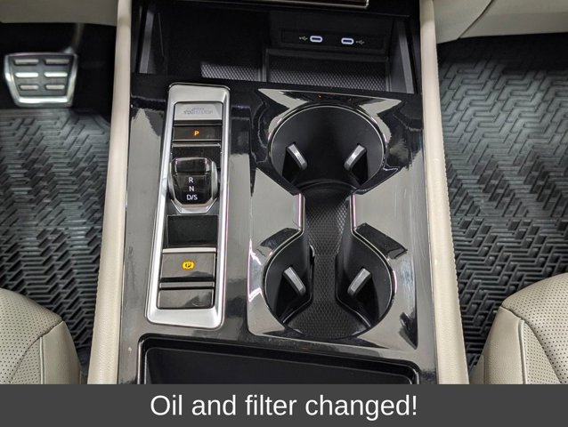 Used 2024 Volkswagen Atlas SEL Premium R-Line AWD/4WD image 6